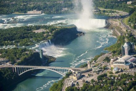 ¿Qué lado visitar en las Cataratas del Niágara? 2026 🍁🗽