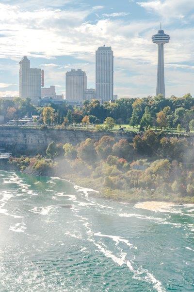 Bruma ionizada frente a Horseshoe Falls